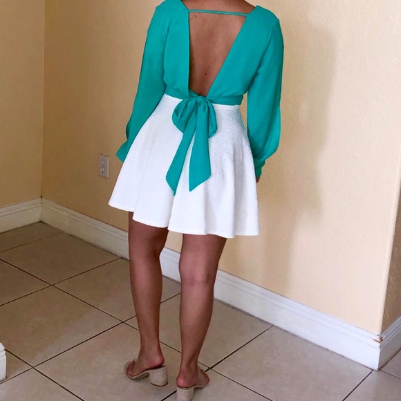 Flowy, Open-back, Crop Top - Picture 3 of 5